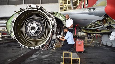 How Aircraft Maintenance Equipment Improves Safety